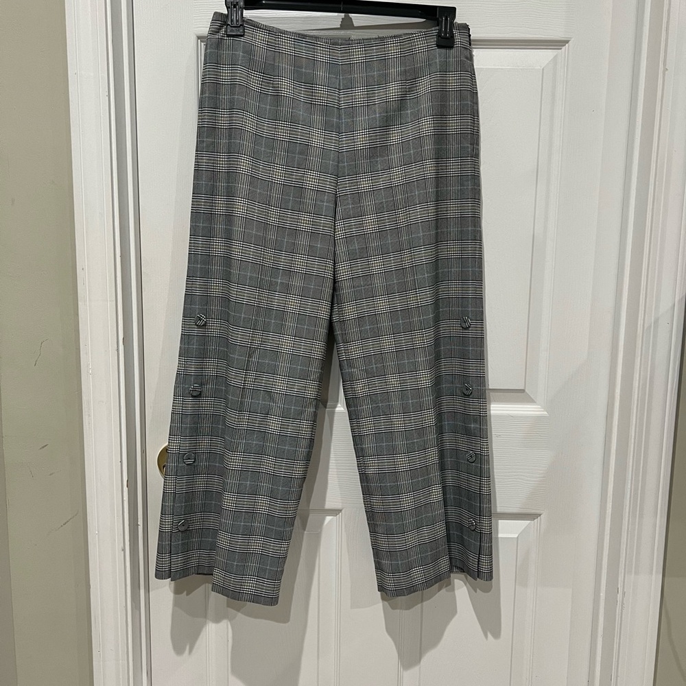 Women’s plaid pants